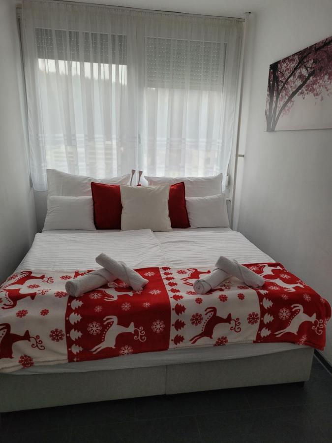 Krisztina Apartman Apartment Salgotarjan Exterior photo