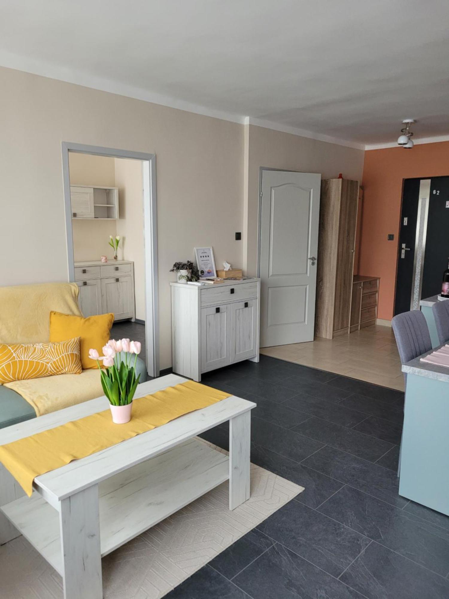 Krisztina Apartman Apartment Salgotarjan Exterior photo